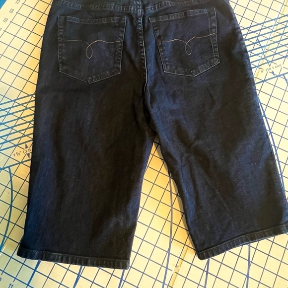 LAUREN RALPH LAUREN CLASSIC BERMUDA JEANS SHORT DK BLUE SZ 4 STRETCH 5PK TRENDY - Picture 4 of 8